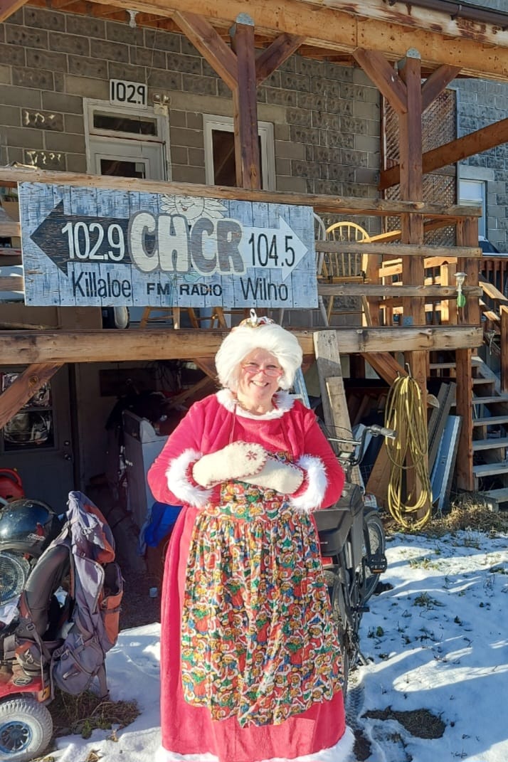 Story time with Mrs. Claus!